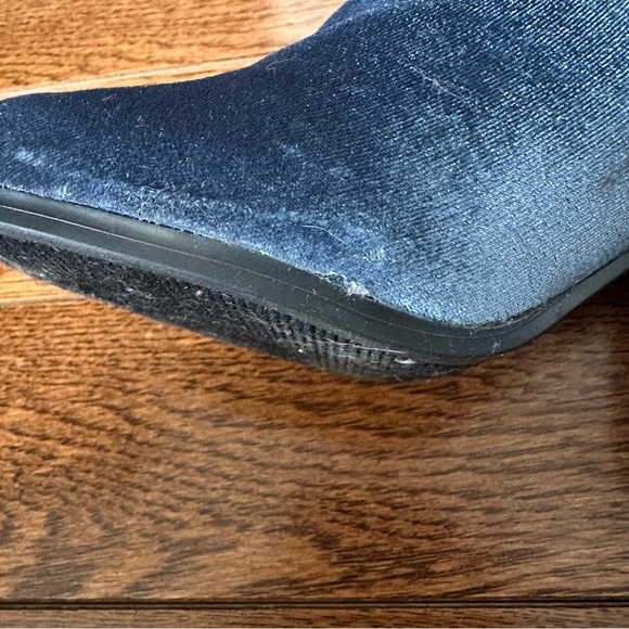 Velvet heeled booties - Picture 11 of 11